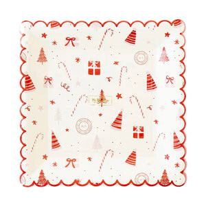 Elf Scallop Scatter Paper Plate